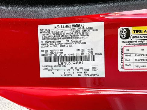 Used 2013 Ford Mustang GT Premium w/ Security Pkg RWD image 27