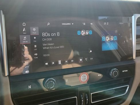 Certified 2024 Porsche Macan GTS image 16