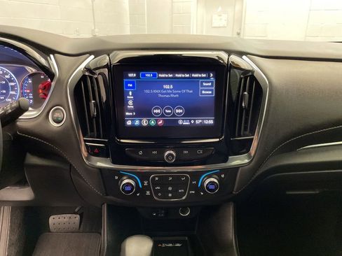 Used 2023 Chevrolet Traverse Premier image 16