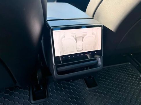 Used 2025 Tesla Model 3 RWD image 13