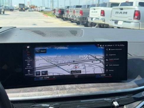 Used 2023 BMW X7 xDrive40i w/ Premium Package AWD/4WD image 24
