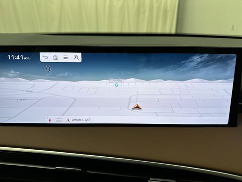 Certified 2026 Genesis GV70 2.5T Advanced image 18