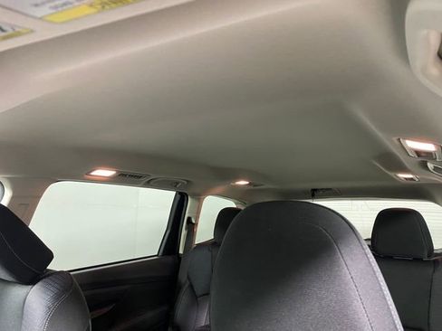 Used 2024 Subaru Ascent Premium w/ Convenience Package image 23