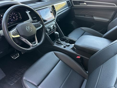 Used 2023 Volkswagen Atlas SEL R-Line image 10