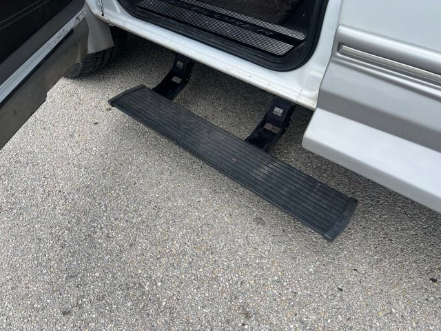 Used 2022 GMC Savana 2500 w/ Enhanced Convenience Package RWD image 21