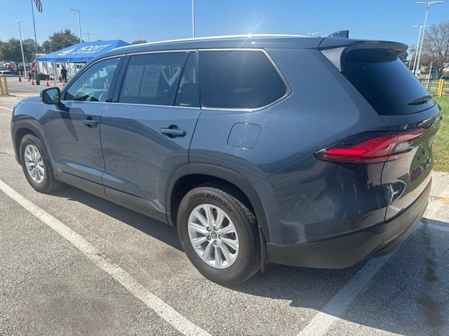Used 2024 Toyota Grand Highlander AWD image 3