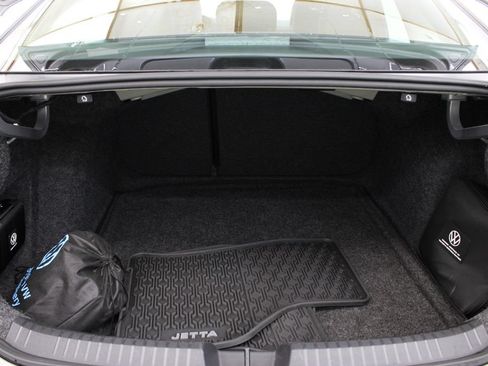 Used 2024 Volkswagen Jetta SE FWD image 20