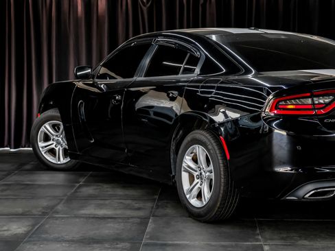 Used 2022 Dodge Charger SXT RWD image 13