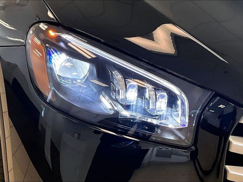 Used 2025 Mercedes-Benz GLS 450 4MATIC image 26