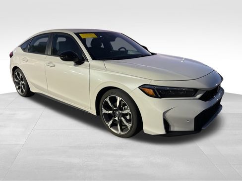 Used 2025 Honda Civic Sport Touring image 3