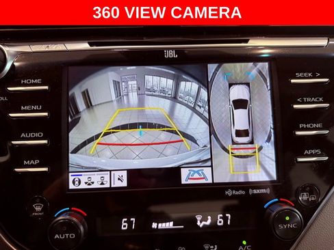 Used 2018 Toyota Camry XLE image 14