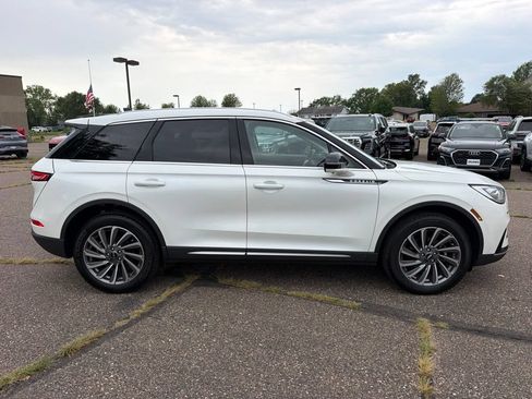 Used 2023 Lincoln Corsair Reserve w/ Equipment Group 201A AWD/4WD image 4