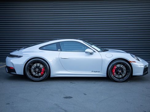 Certified 2025 Porsche 911 Carrera 4 GTS image 8