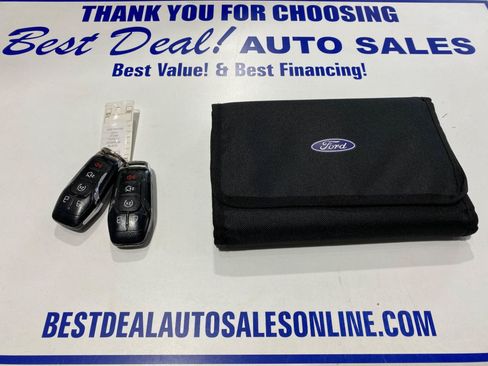 Used 2016 Ford Fusion Titanium FWD image 25