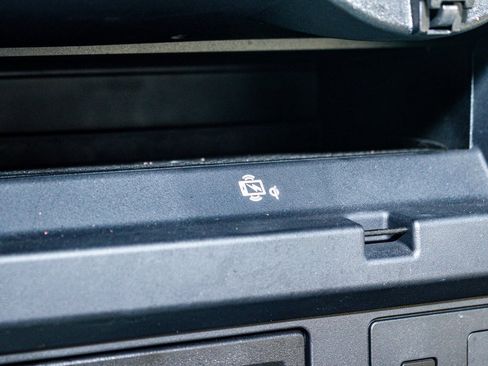 Used 2024 Nissan Armada SV image 15