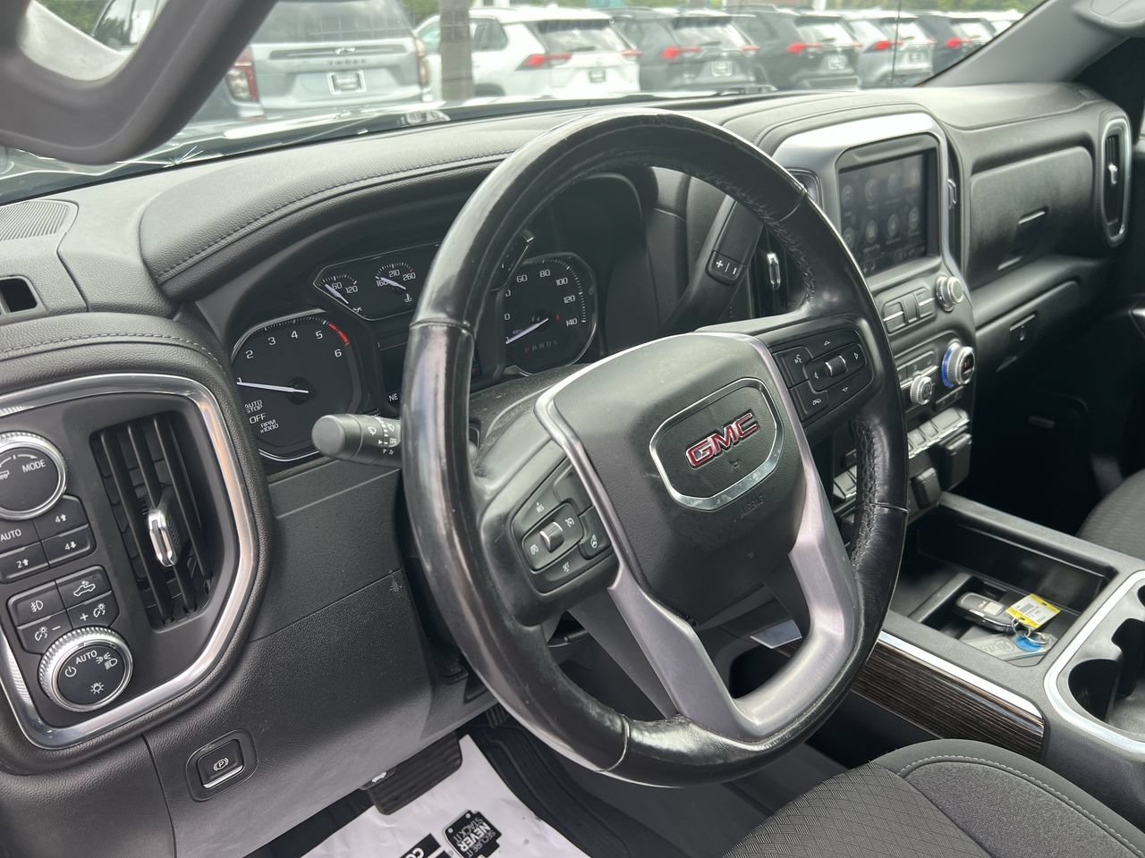 Used 2021 GMC Sierra 1500 Elevation w/ Preferred Package AWD/4WD image 18