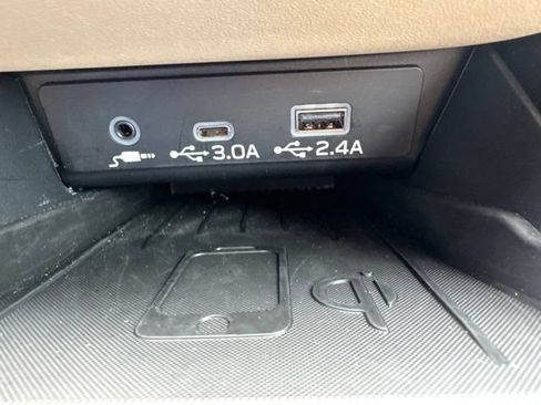 Used 2025 Subaru Outback Limited w/ Popular Package #2 AWD/4WD image 26