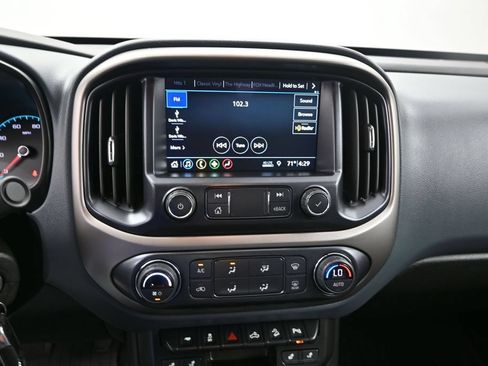 Used 2022 Chevrolet Colorado Z71 RWD image 12