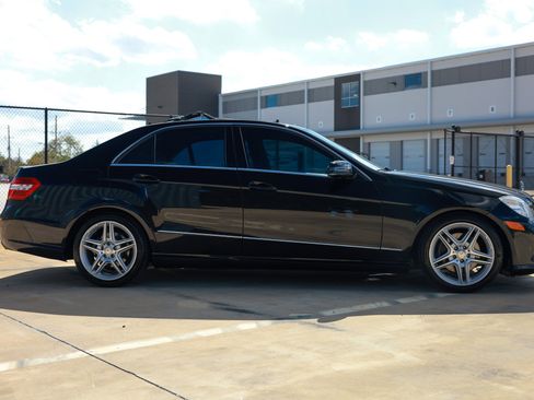 Used 2011 Mercedes-Benz E 350 Sedan image 16