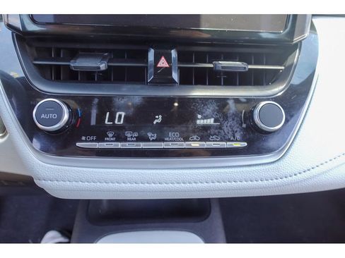 Used 2025 Toyota Corolla SE FWD image 19