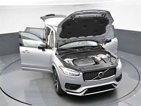 Used 2023 Volvo XC90 T8 Plus image 51