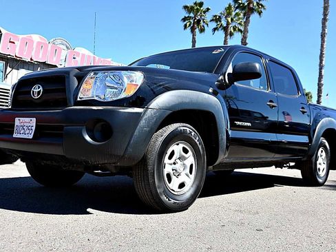Used 2011 Toyota Tacoma 2WD Double Cab w/ Convenience Pkg image 1