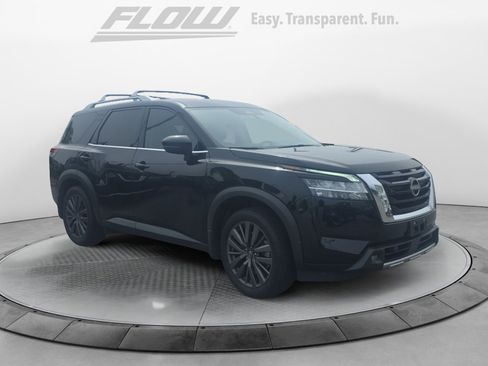 Used 2022 Nissan Pathfinder SL w/ SL Premium Package image 1