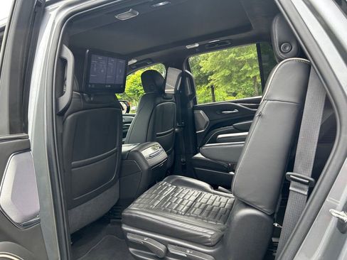 Used 2021 Cadillac Escalade Sport Platinum w/ Heavy-Duty Trailer Package AWD/4WD image 43