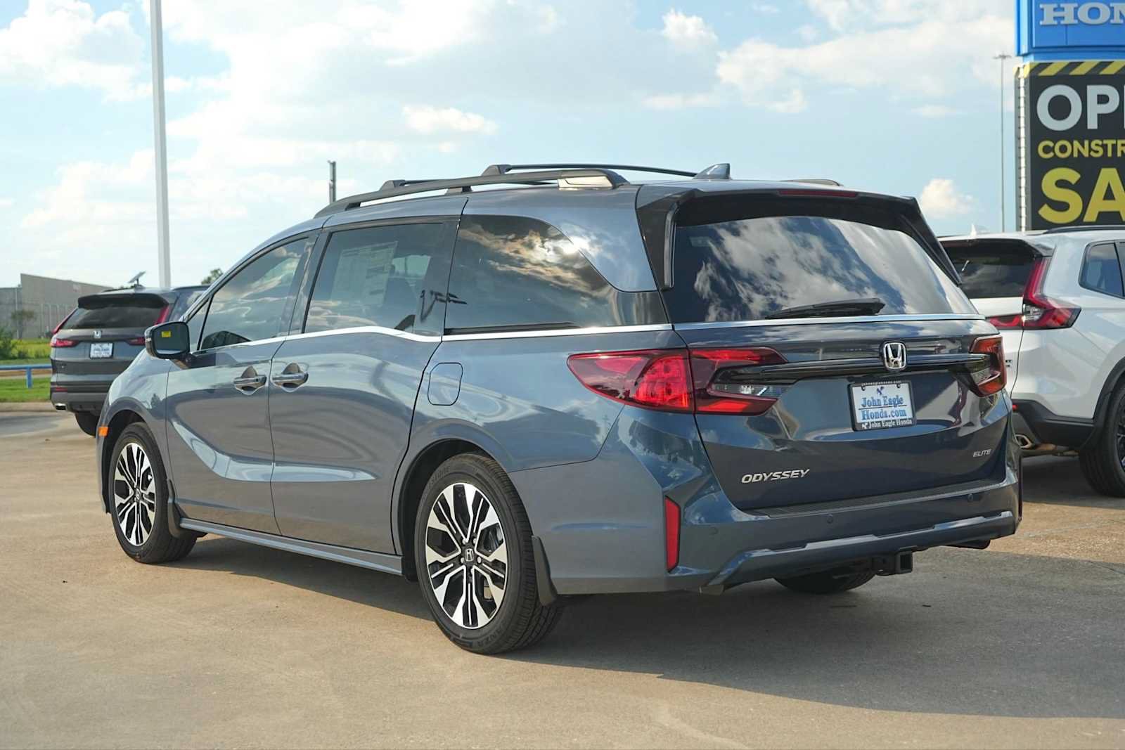 New 2027 Honda Odyssey Elite image 4