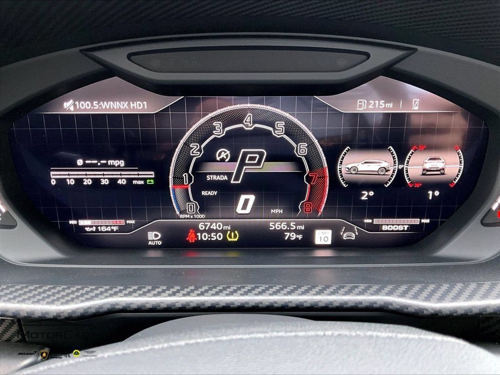 Used 2023 Lamborghini Urus Performante AWD/4WD image 16
