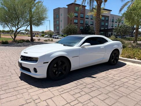 Used 2011 Chevrolet Camaro SS RWD image 6