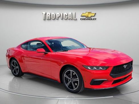 Used 2024 Ford Mustang Premium image 4