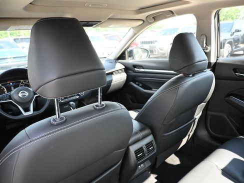 Used 2021 Nissan Altima 2.5 Platinum AWD/4WD image 28