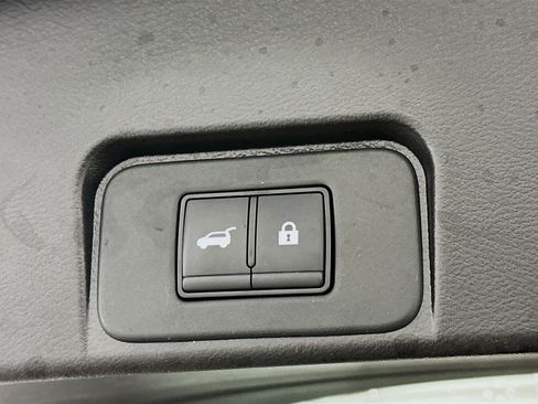 Used 2023 Nissan Rogue SL w/ SL Premium Package image 30