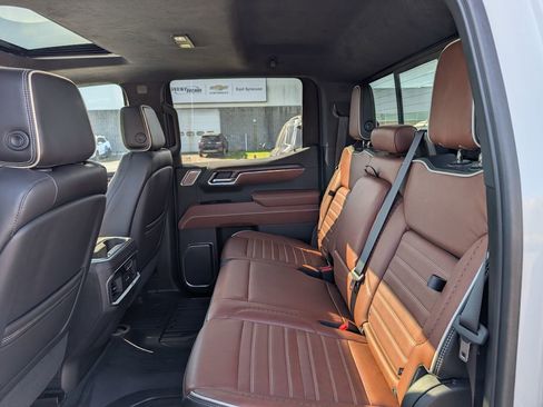 Used 2023 GMC Sierra 1500 Denali Ultimate AWD/4WD image 10