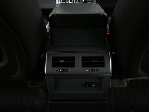 Used 2024 INEOS Grenadier Fieldmaster Edition image 16