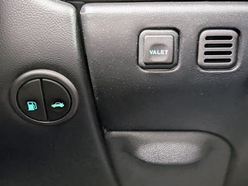 Used 2001 Jaguar XKR Convertible image 34