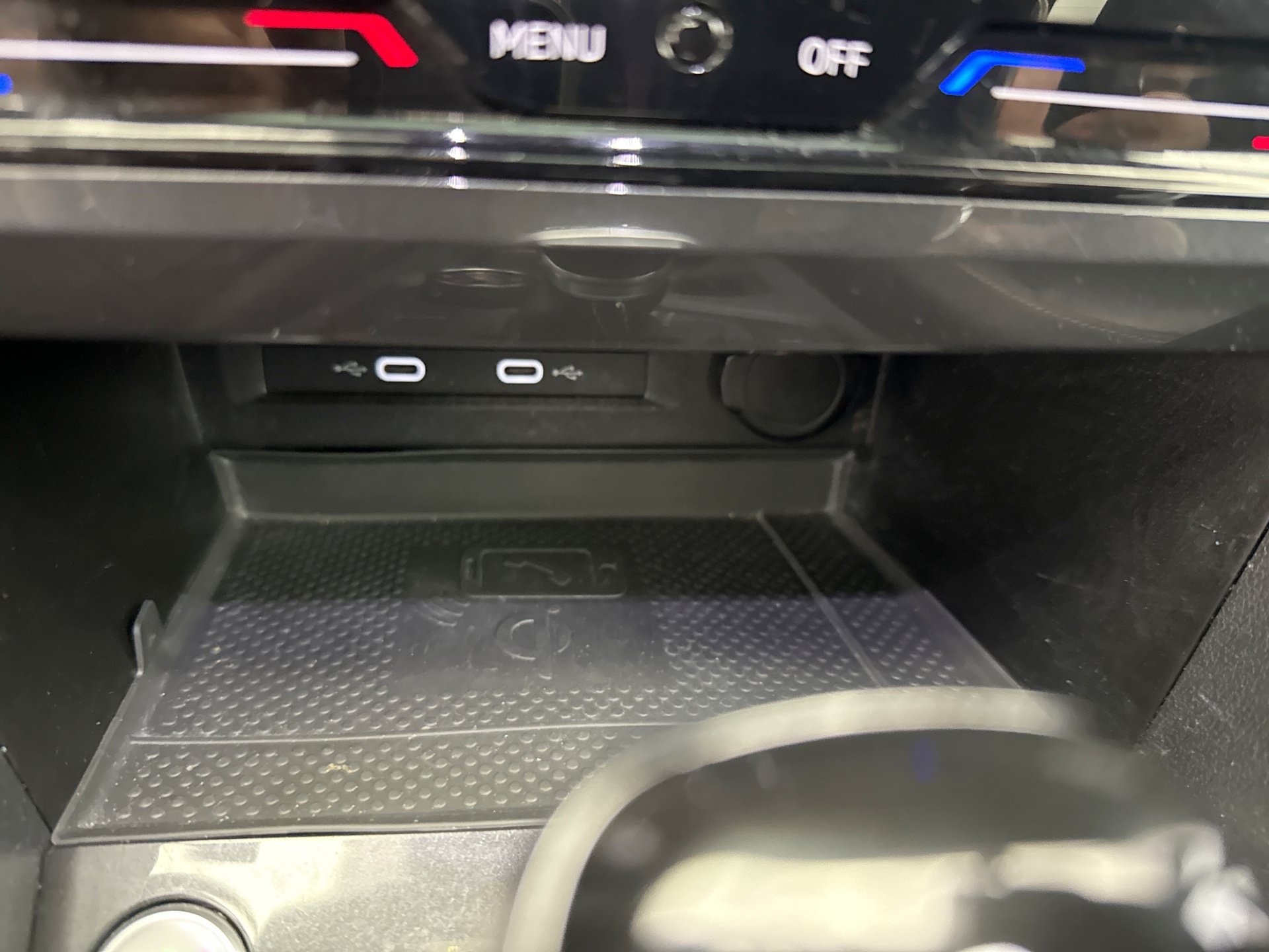 Used 2022 Volkswagen Tiguan SE R-Line AWD/4WD image 16