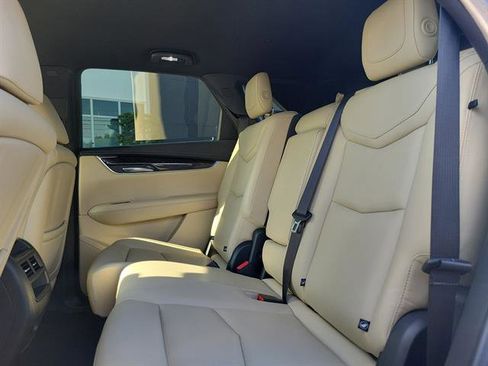 Used 2018 Cadillac XT5 FWD w/ LPO, Wheel Lock Package image 34