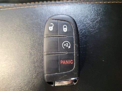 Used 2018 Jeep Compass Limited w/ Navigation Group AWD/4WD image 32