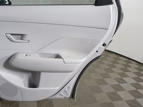 Used 2024 Hyundai Kona SEL FWD image 20
