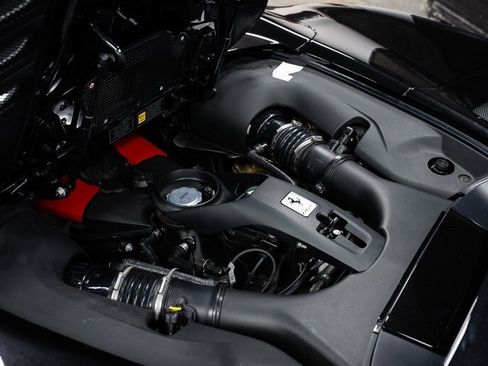 Used 2021 Ferrari F8 Tributo image 35