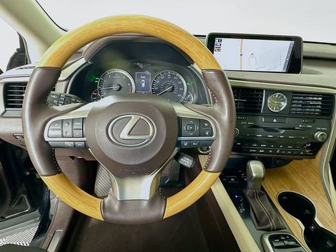 Used 2018 Lexus RX 350L FWD image 11