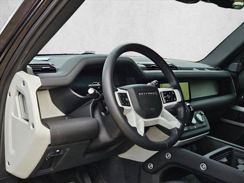 Used 2024 Land Rover Defender 110 S AWD/4WD image 10