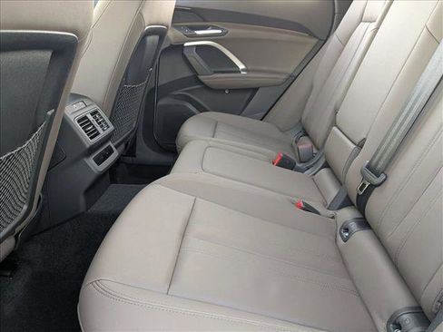 Certified 2025 Audi Q5 Premium w/ Convenience Package image 17