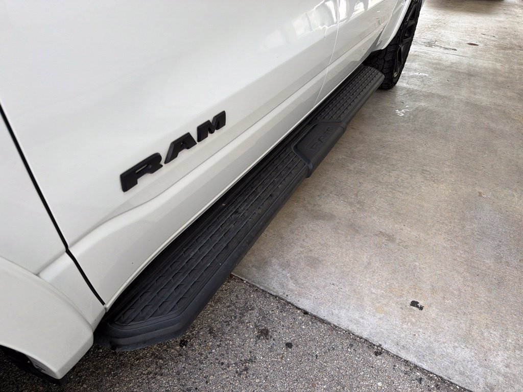 Used 2021 RAM 1500 Laramie RWD image 17