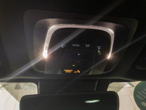 Used 2024 Subaru Solterra Limited image 30