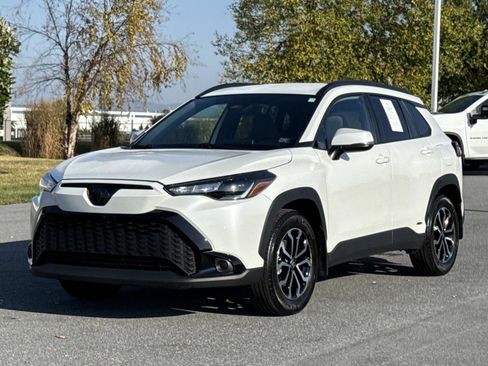 Used 2024 Toyota Corolla Cross Nightshade image 27