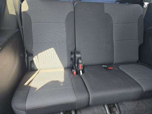 Used 2020 Chevrolet Traverse LT FWD image 19