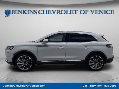 Used 2023 Lincoln Nautilus Reserve w/ Equipment Group 202A AWD/4WD image 9